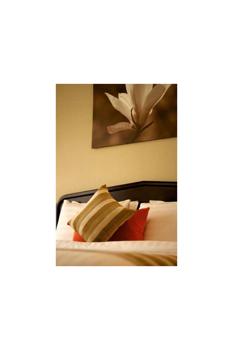 Oasis Court Hotel Apartments 