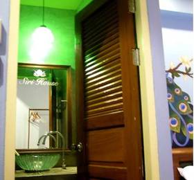Siri House Bed and Breakfast  в Чиангмае