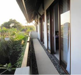 Bali Life Villa at Bumi Ayu  в Сануре