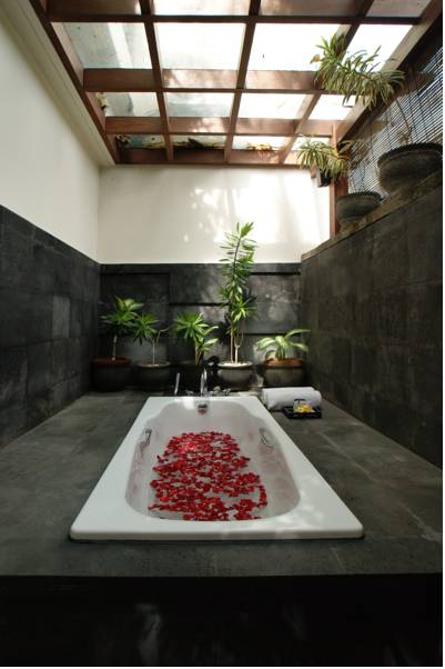 Temple Hill Residence Villa 5*