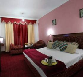 Hotel Chander Palace Manali  в Манали