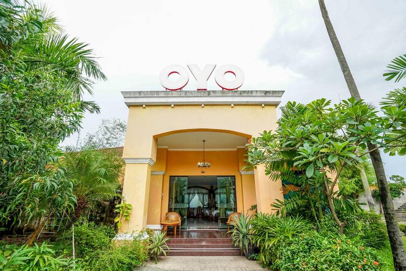 Hotel Istana Permata Juanda  2* Индонезия, Сурабая