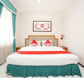 Туры в Hotel Istana Permata Juanda  в Индонезии