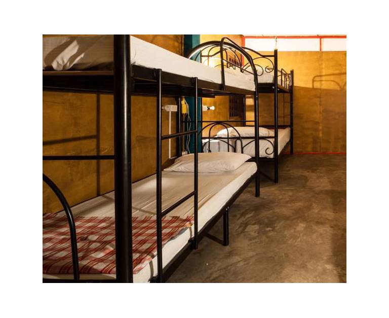 Phuket Ghetto Child Hostel 