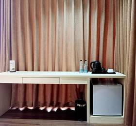 Hotel California Bandung в Бандунге