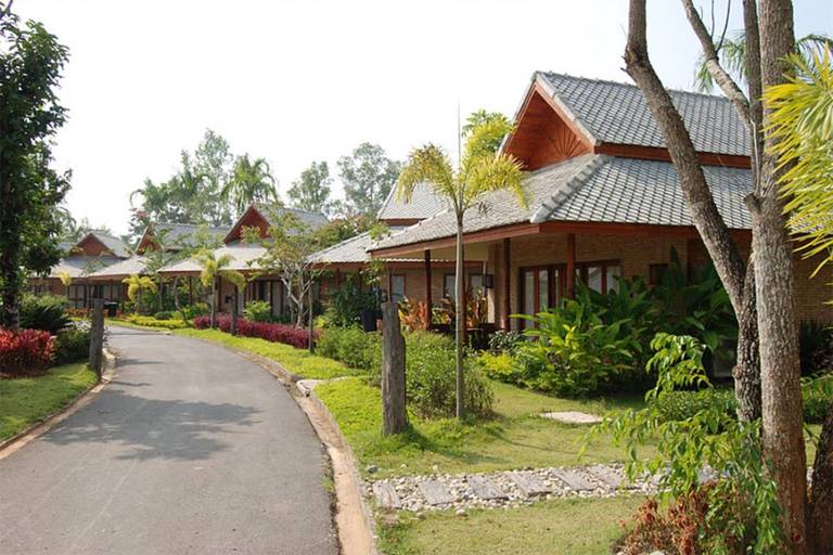 Phowadol Resort And Spa