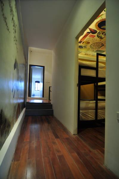 Ai Phuket Hostel Cafe