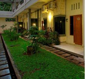 Indah Residence Hotel  в Денпасаре