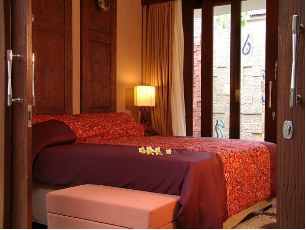 Di Abode Boutique Inn  2* Индонезия, Санур