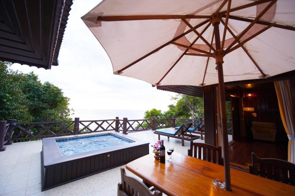 Koh Kood Beach Resort  3*