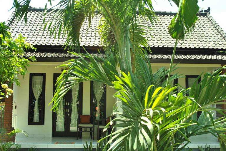 Giri Sari Guest House 