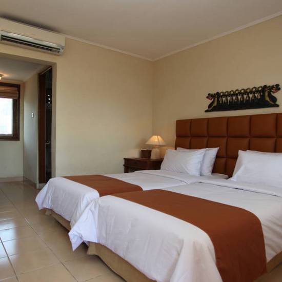 BaliRa Airport Hotel 2* Индонезия, Кута