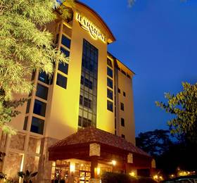 Harmoni Suites Hotel  в Нагоя