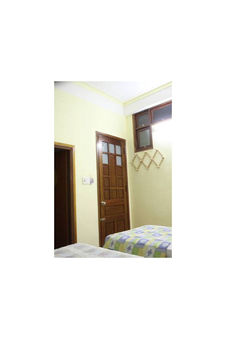 Phong Lan Guesthouse 