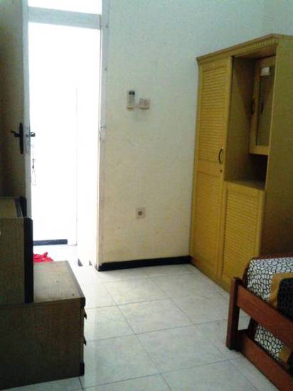 Kutisari Guesthouse  Индонезия, Сурабая