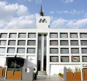 The Metropole Hotel в Ахмадабаде