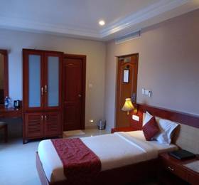 Hotel Green Palace  в Пондичерри
