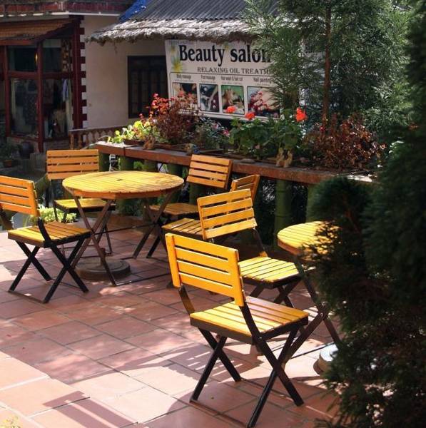 Cat Cat Hotel Sapa  2*