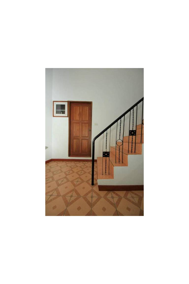 Central Guesthouse 
