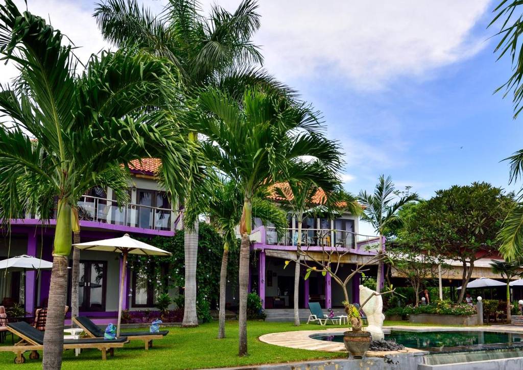 Dolphin Beach Bali 4*