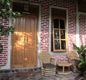 Отдых в Mumbul Guest House - Индонезия, Ловина