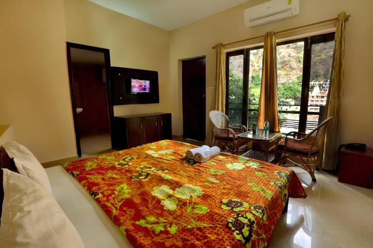 Kunwar Residency 
