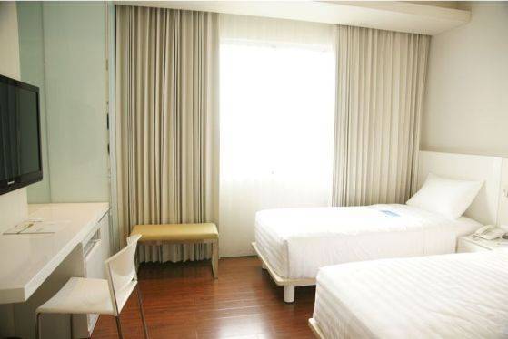 Everbright Hotel  3* Индонезия, Сурабая