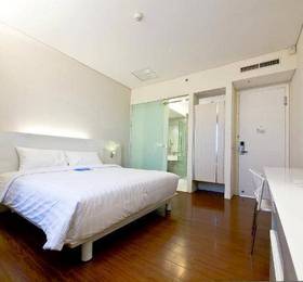 Everbright Hotel  в Сурабае