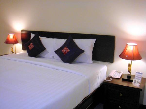 Na Thapae Hotel 