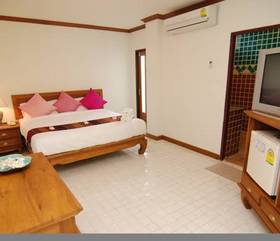 Fah Place Hotel  в Нане