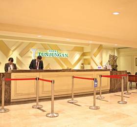 Hotel Tunjungan в Сурабае