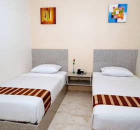 Griyo Avi Hotel  в Сурабае
