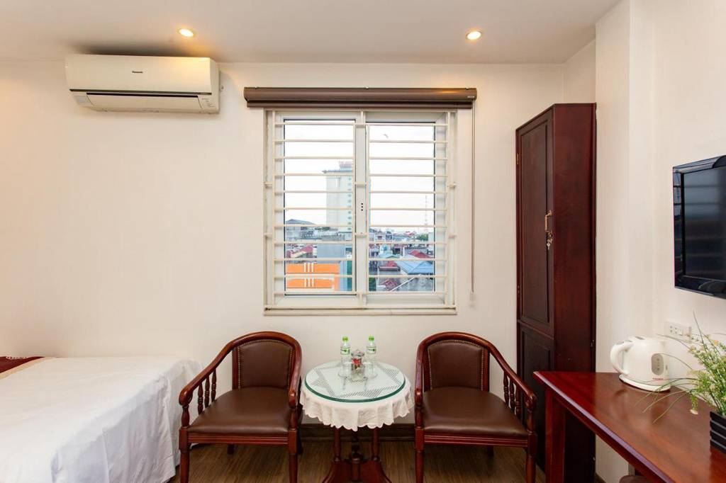 Ngoc Anh Hotel  3*