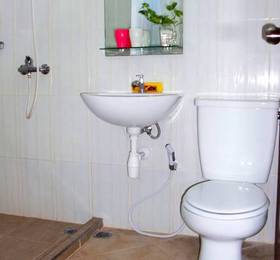 Libra Homestay  в Манадо