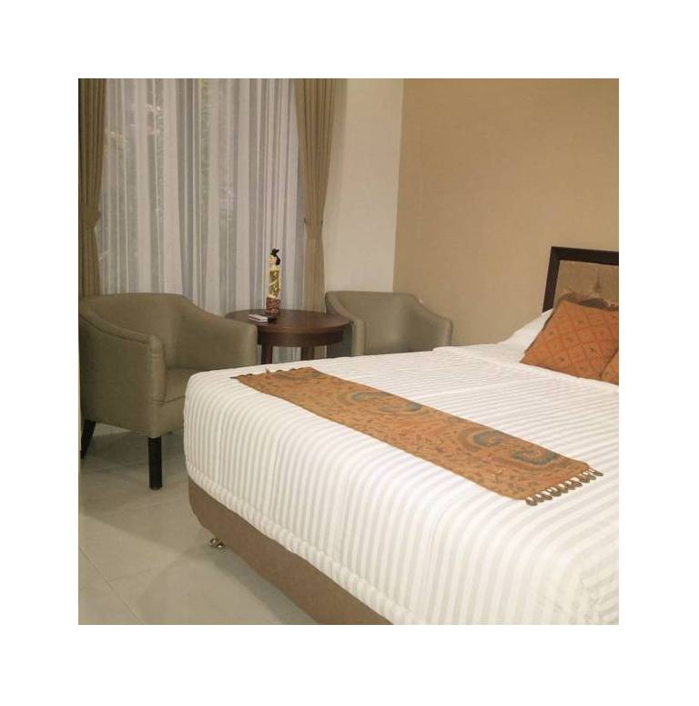 Adelia Hotel 