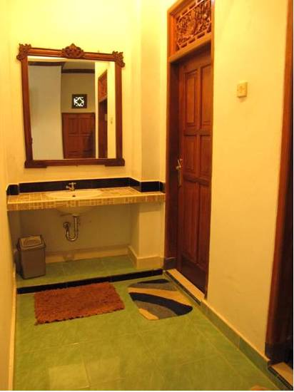 Shinta House  2* Индонезия, Джимбаран