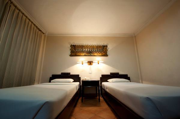 Indi Hotel 2* Индонезия, Санур