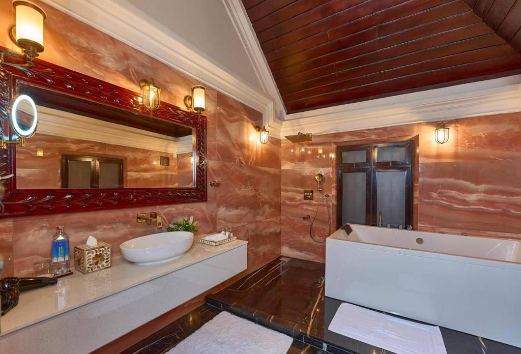 The Leela Ashtamudi, A Raviz Hotel 5*