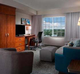 Courtyard Fort Lauderdale Airport & Cruise Port  в Дания-Биче