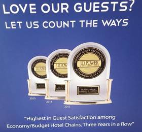 Microtel Inn & Suites by Wyndham Tuscaloosa  в Таскалусе