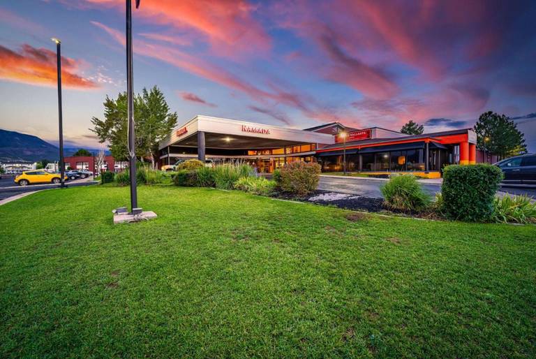 Crystal Inn Hotel & Suites - Cedar City 