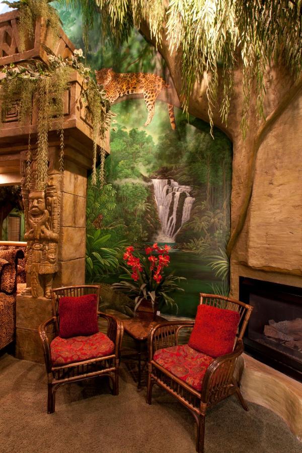 Black Swan Inn Luxurious Theme Rooms 