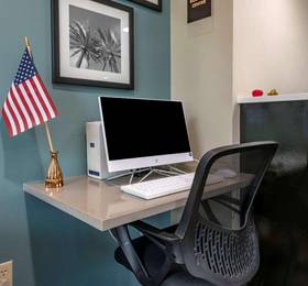 Jacksonville Plaza Hotel and Suites  в Джексонвилле