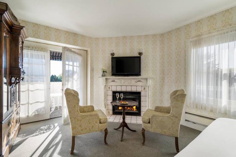 Gosby House Inn, A Four Sisters Inn 