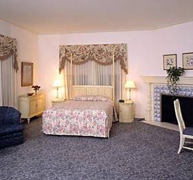 Туры в Cranwell Resort, Spa and Golf Club  в США