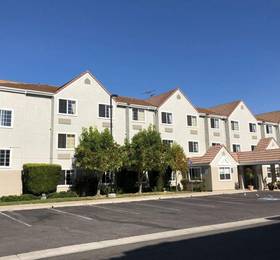 Microtel Inn & Suites, Morgan Hill  в Морган-Хилле