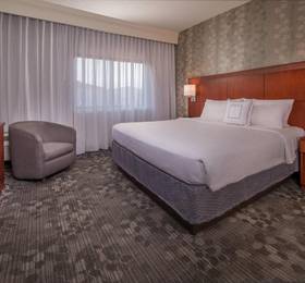 Courtyard Dulles Airport Chantilly  в Шантилли