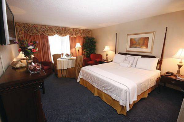 Point Plaza Suites at City Center  3* США, Ньюпорт-Ньюс
