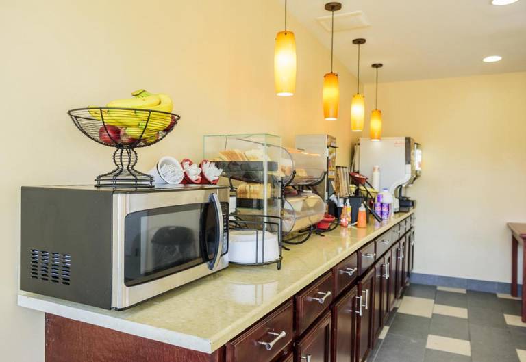 Hospitality Inn of Niagara Falls 