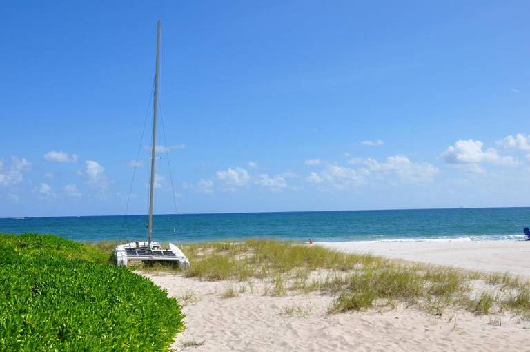 Coral Tides Resort & Beach Club 